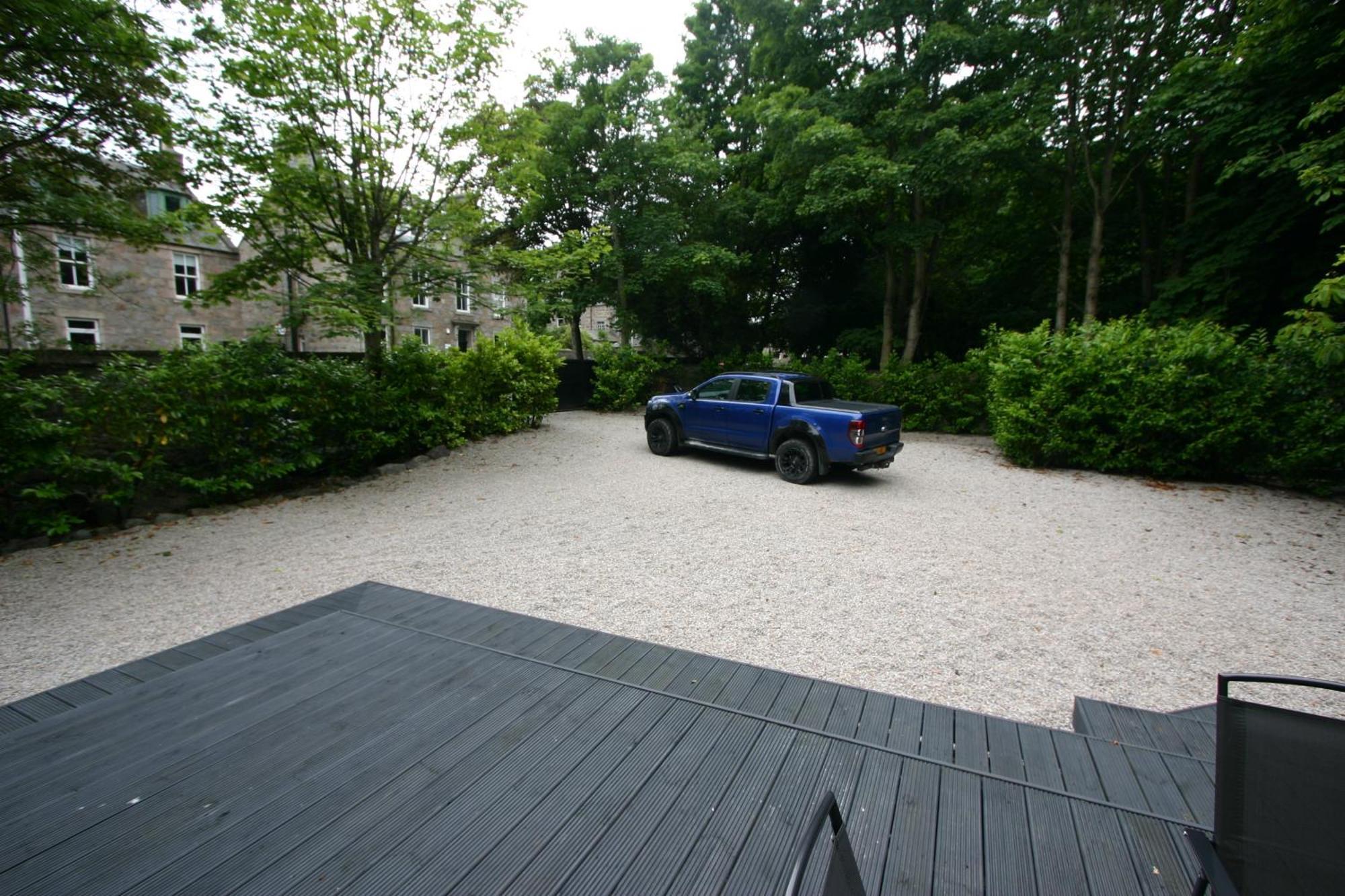 Historic Baronial Lodge With Parking, Aberdeen City Centre Exterior photo